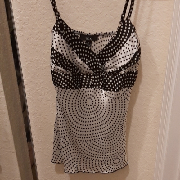 BCX Low Cut Satin Polka-dot Blk/White Flowy Top Size Small- EUC - Picture 4 of 7